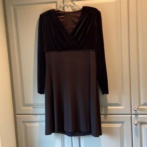 Lovely little black dress by Donna Nicco Size 8